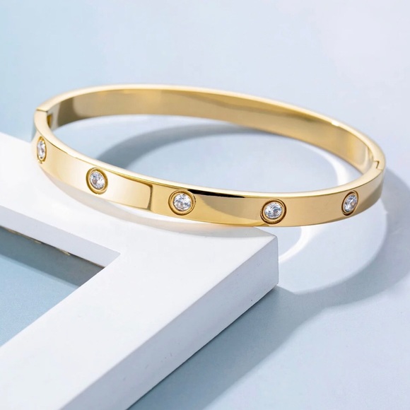 18k Cuff Set in Stone Gem Encrusted Bracelet - Picture 6 of 8